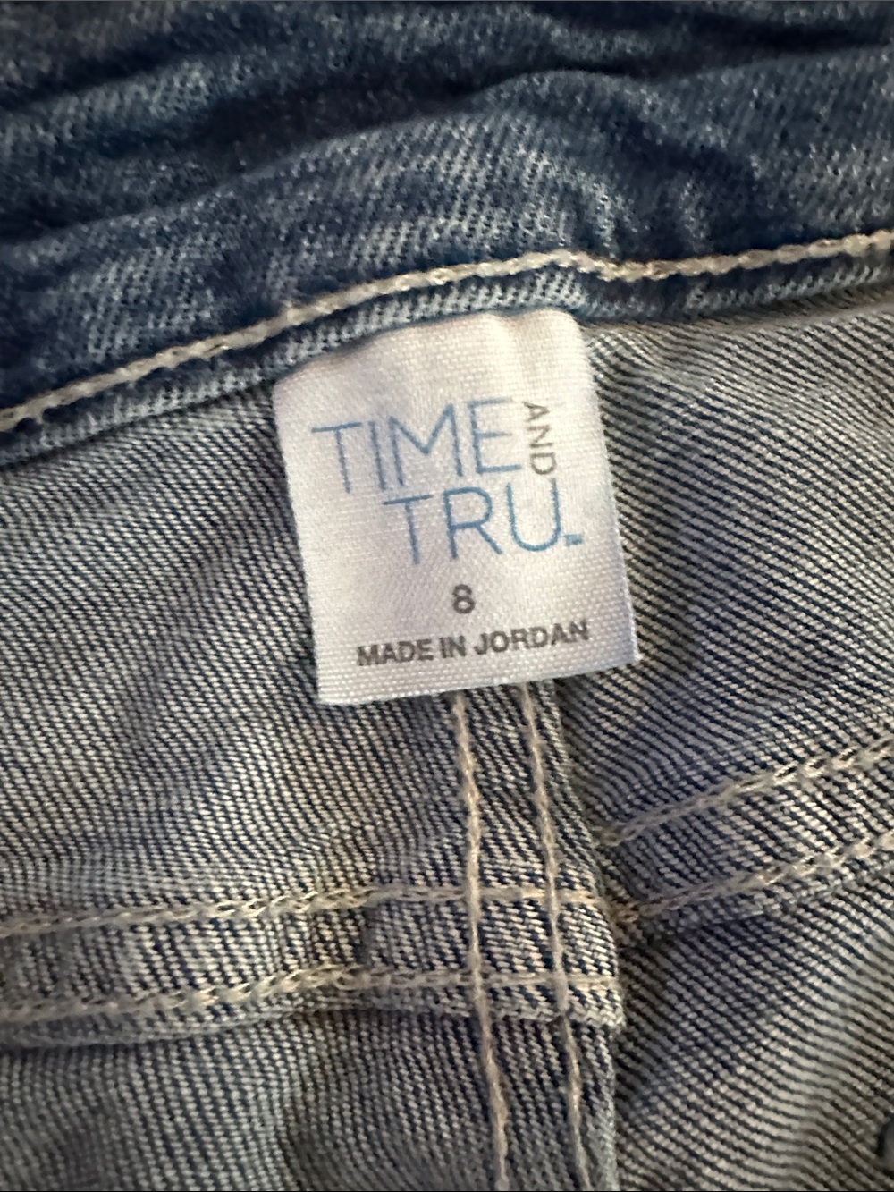Time and Tru Medium Wash Straight-Leg Jeans with Frayed Hem - Picture 5 of 5